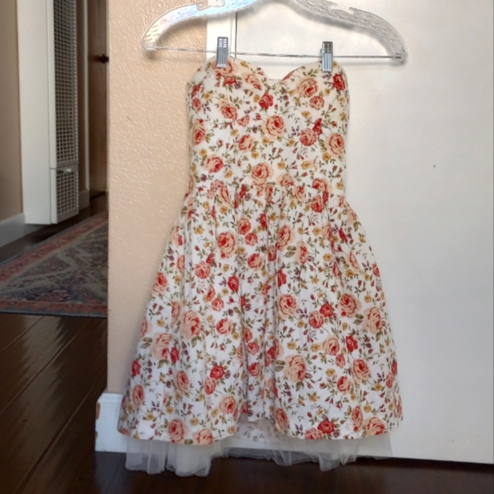 Floral Strapless Small Dress